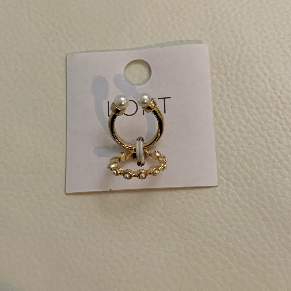 Loft pearlized ring size 7